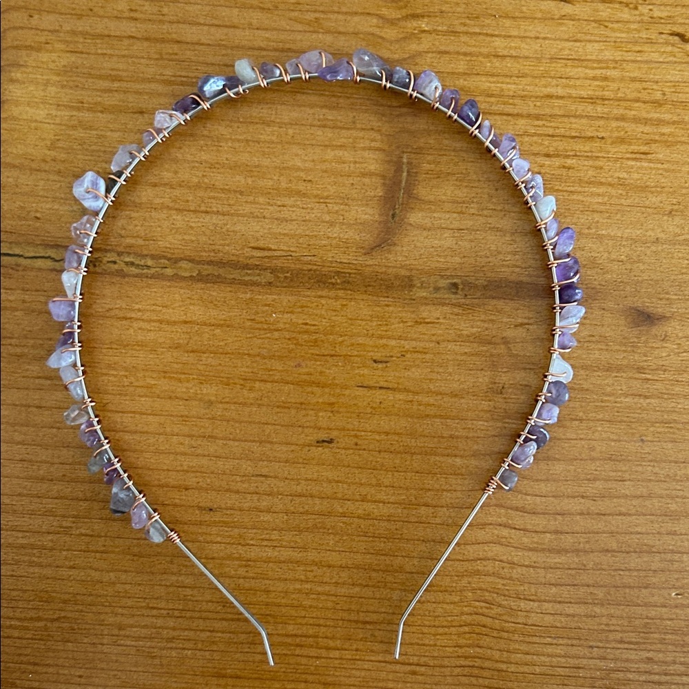 Excellent used condition. 
Purchased from Etsy. Worn only a handful of times.